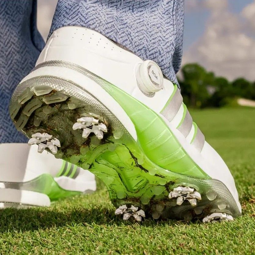 Giày Golf Nút Vặn (BOA): Đỉnh Cao Công Nghệ Cho Golfer Hiện Đại