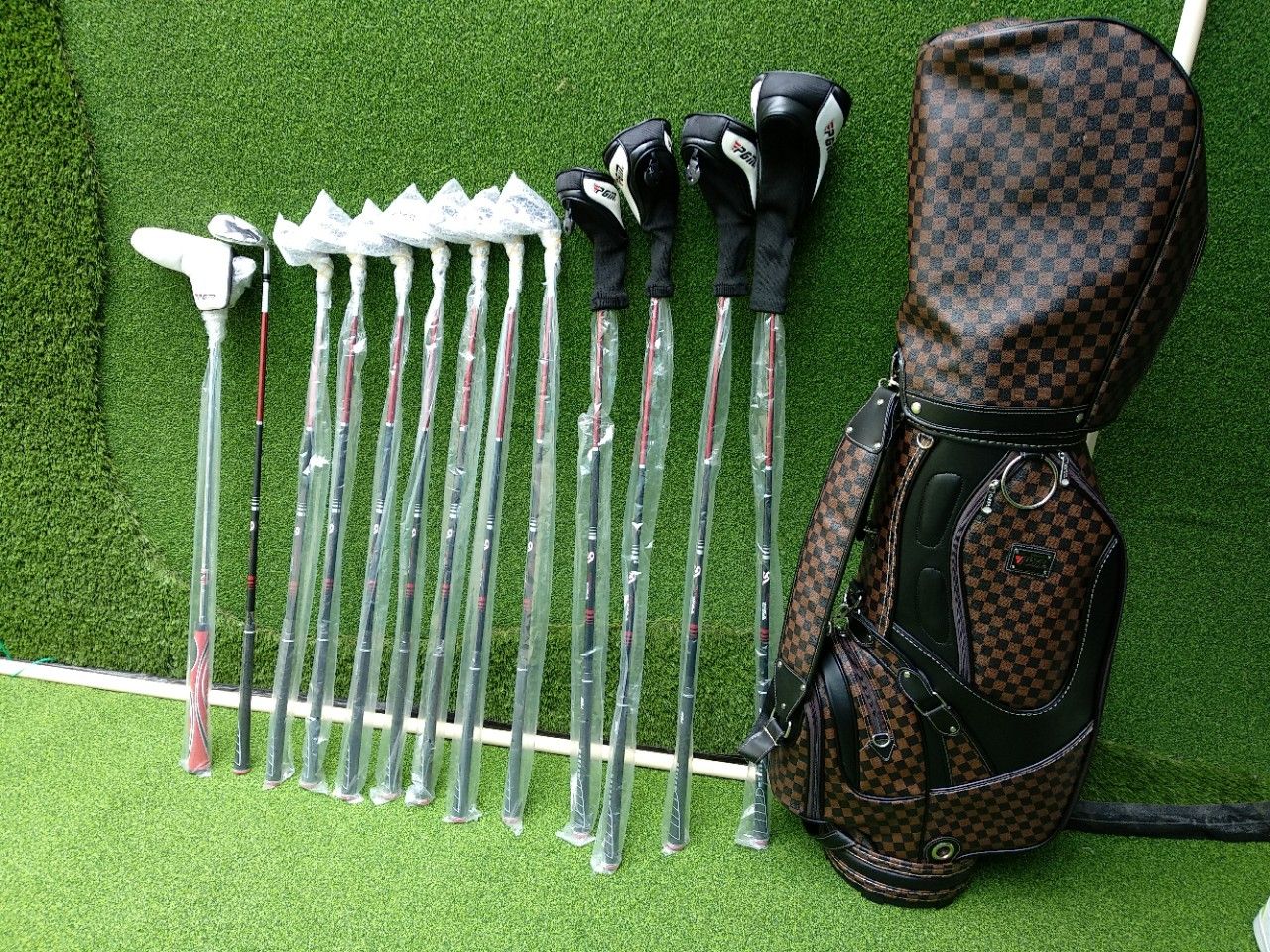 Bí Kíp Chọn Bộ Gậy Golf: Hướng Dẫn Chi Tiết Cho Golfer Mới