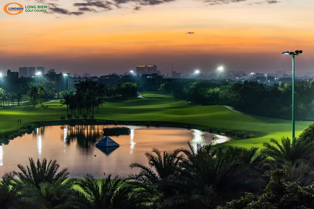Tập Golf Ở Đâu Tốt Nhất Cho Người Mới Bắt Đầu? Gợi Ý Sân Tập Và Khóa Học Uy Tín