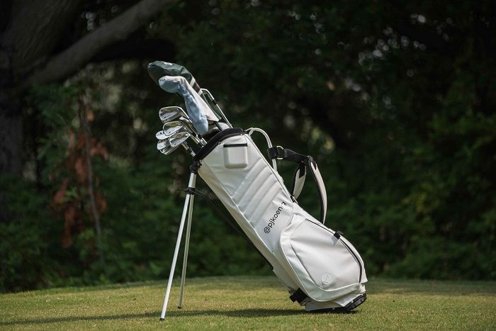 Chơi Golf Tiết Kiệm: Mẹo Lựa Chọn Đồ Golf Giá Tốt và Khám Phá Ưu Đãi