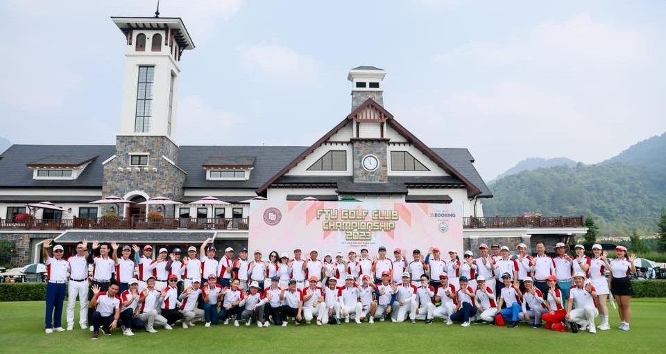 Giao Lưu & Kết Nối: Cộng Đồng Golfer Việt Nam & Quốc Tế