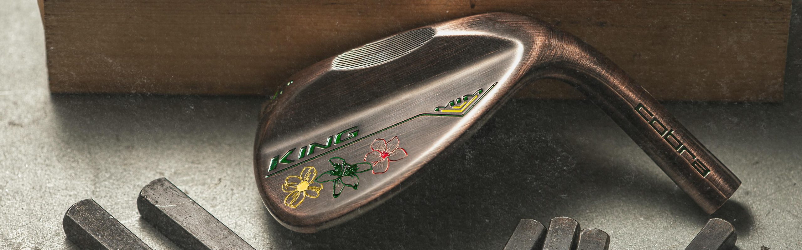Gậy Golf Custom: Tại Sao Nên Đặt Gậy Theo Yêu Cầu & Quy Trình Tùy Chỉnh Chi Tiết & Giới thiệu về gậy golf custom