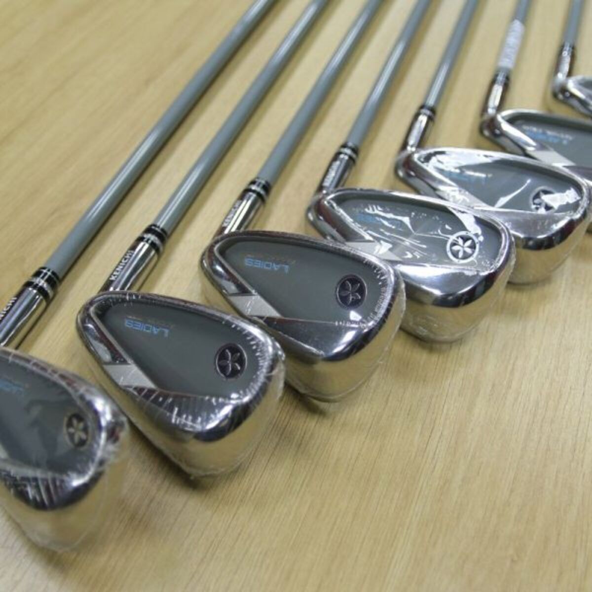 Gậy Golf Nữ Tốt Nhất: Top 7 Lựa Chọn Hoàn Hảo Cho Nữ Golfer