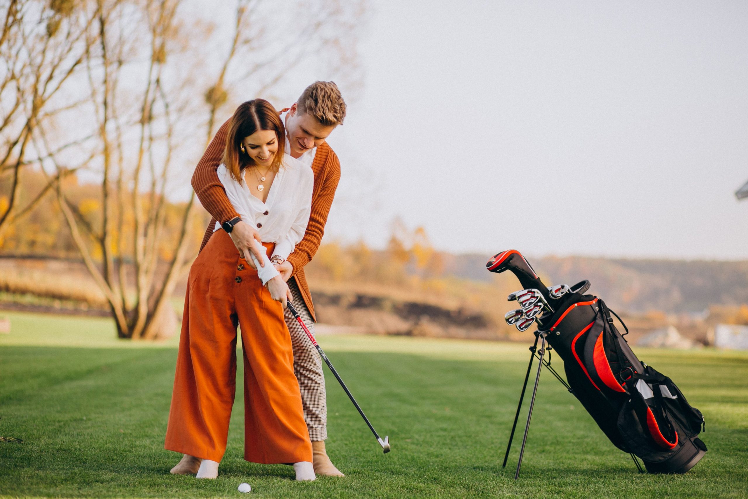 Kỹ Thuật Đặt Mặt Gậy Golf: Bí Quyết Tạo Nên Đường Bóng Hoàn Hảo