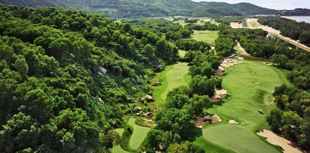 Du Lịch Golf: Khám Phá Những Sân Golf Sang Trọng Và Những Kỳ Nghỉ Đẳng Cấp