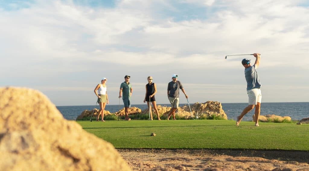 Golf & Kinh Doanh: Nghệ thuật xây dựng mối quan hệ trên sân Golf