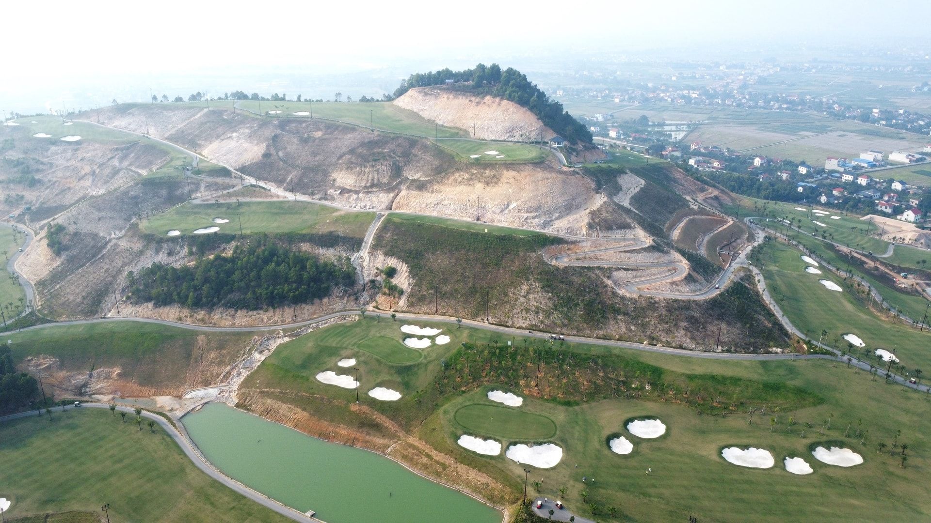 Tìm Hiểu Về Sân Golf: Các Loại Sân & Thiết Kế Đặc Trưng