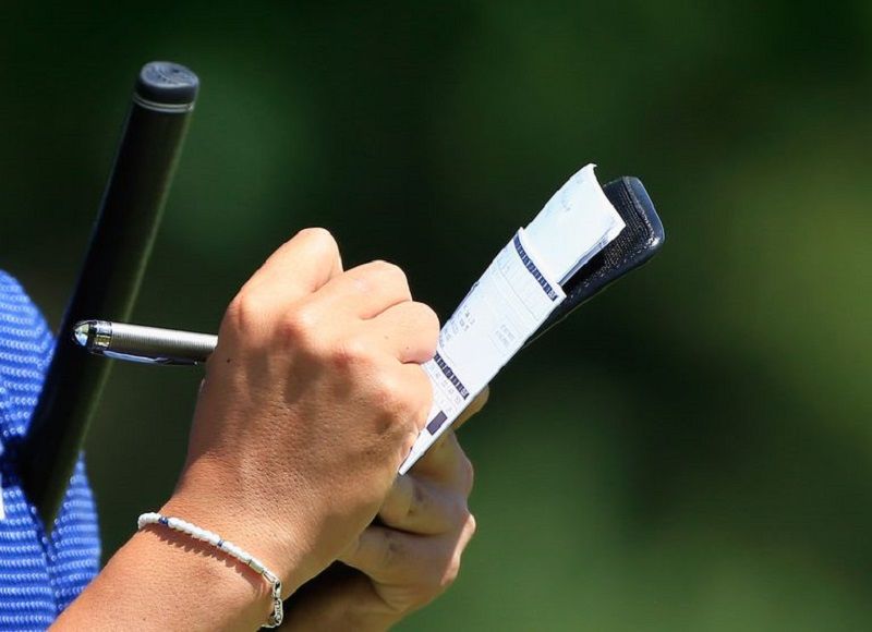 Gậy Golf Chipper: Vũ Khí Bí Mật Cho Cú Chipping Hoàn Hảo