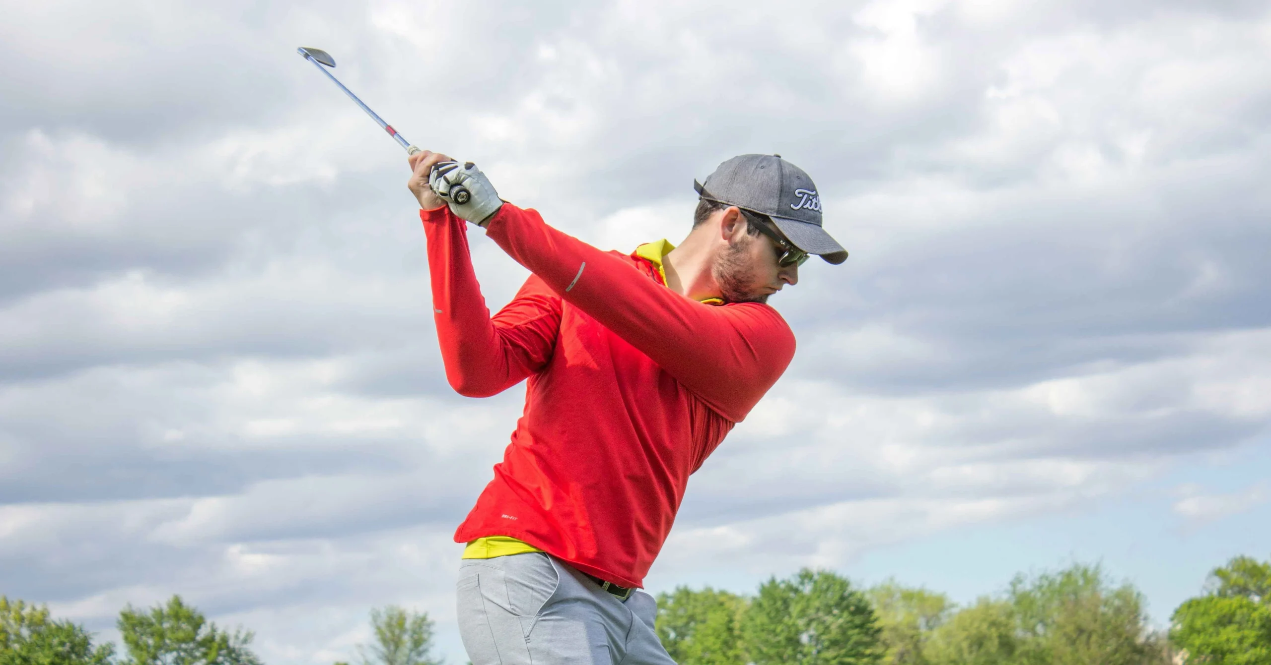 Xu Hướng Thời Trang Golf: Phong Cách Sân Golf Qua Các Mùa