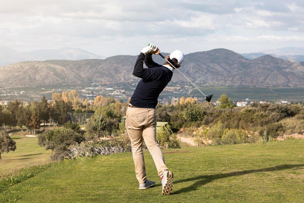 Học Từ Các Golfer Chuyên Nghiệp: Những Cú Swing Đỉnh Cao Và Các Chiến Thuật Chơi Golf Hàng Đầu