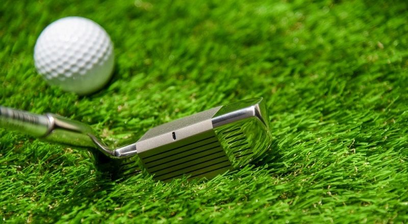 Gậy Golf Chipper: Vũ Khí Bí Mật Cho Cú Chipping Hoàn Hảo