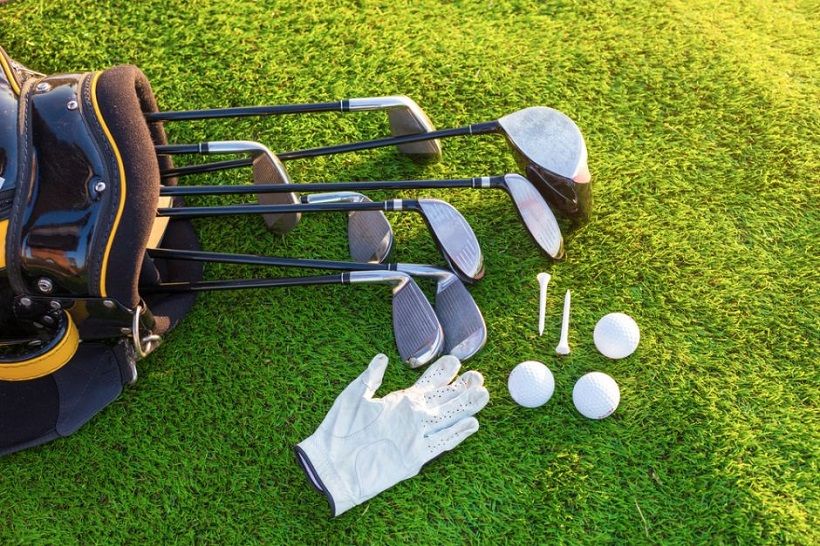 Phụ Kiện Thời Trang Golf: Nón, Kính, Thắt Lưng & Đồng Hồ – Hoàn Thiện Phong Cách Golfer