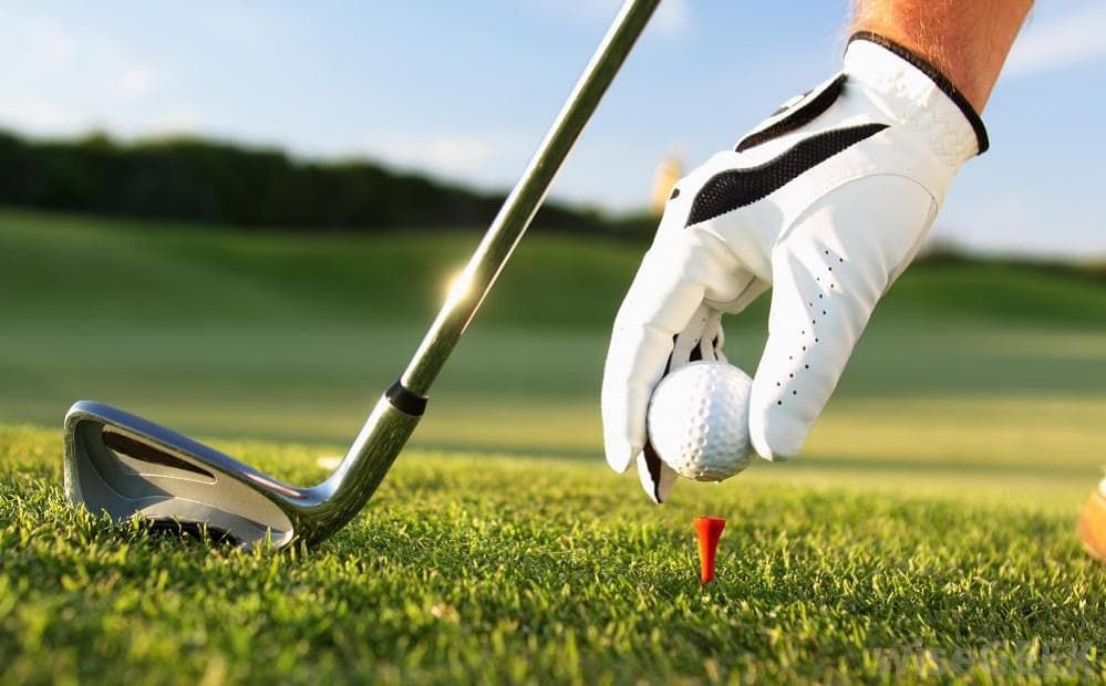 Phụ Kiện Thời Trang Golf: Nón, Kính, Thắt Lưng & Đồng Hồ – Hoàn Thiện Phong Cách Golfer
