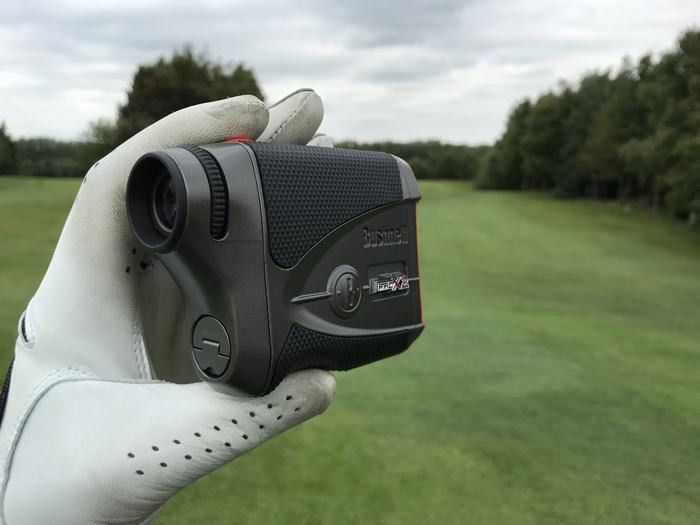 Các Thiết Bị Hỗ Trợ Golfer: Máy Đo Khoảng Cách, Dụng Cụ Chỉnh Sửa Gậy Golf & Hệ Thống Phân Tích Cú Đánh