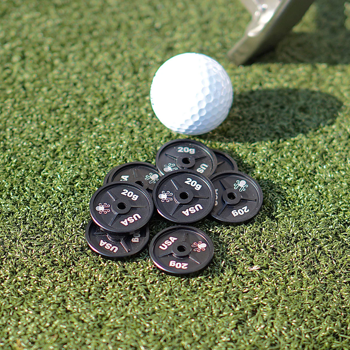 Phụ Kiện Golf Không Thể Thiếu: Túi Gậy, Găng Tay, Bóng Golf Và Những Phụ Kiện Khác