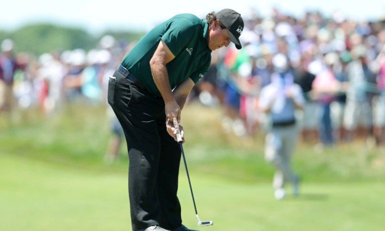 Học Từ Các Golfer Chuyên Nghiệp: Những Cú Swing Đỉnh Cao Và Các Chiến Thuật Chơi Golf Hàng Đầu